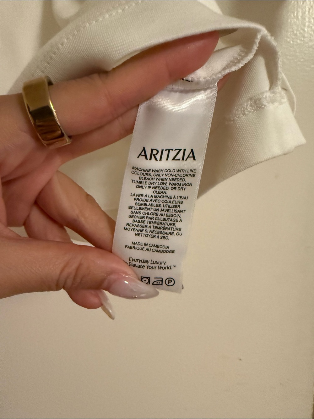 ❌SOLD❌ Aritzia Babaton Barclay Top - sz small - Picture 4 of 5